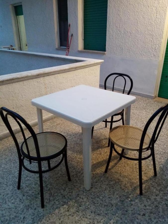Villa Dimora Storica Fronte Mare Con Terrazzo Privato à Torre Canne Extérieur photo