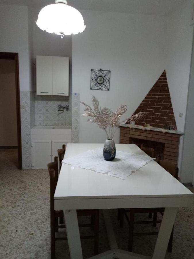 Villa Dimora Storica Fronte Mare Con Terrazzo Privato à Torre Canne Extérieur photo