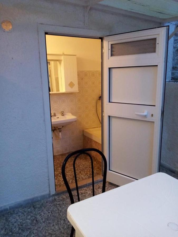 Villa Dimora Storica Fronte Mare Con Terrazzo Privato à Torre Canne Extérieur photo